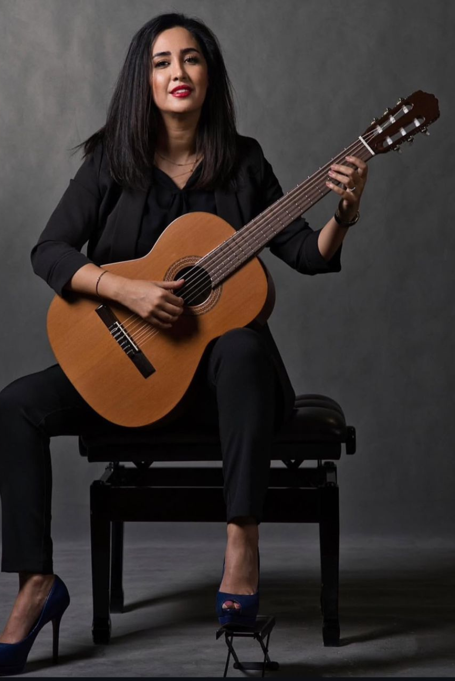 Nasim Bakht